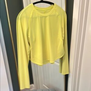 Lululemon Athletica Yellow Long Sleeve Crop Jersey
